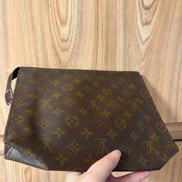 Auth LOUIS VUITTON Poche Toilette 26 Clutch Hand Bag Monogram Large Vintage - Picture 2 of 16
